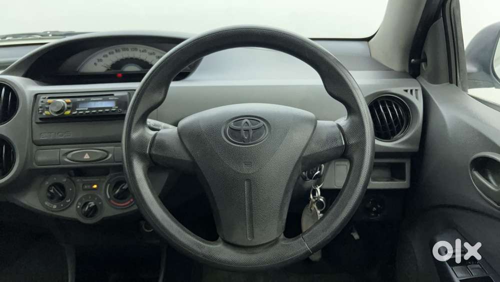 Toyota Etios Liva 2011-2012 G, 2013, Petrol
