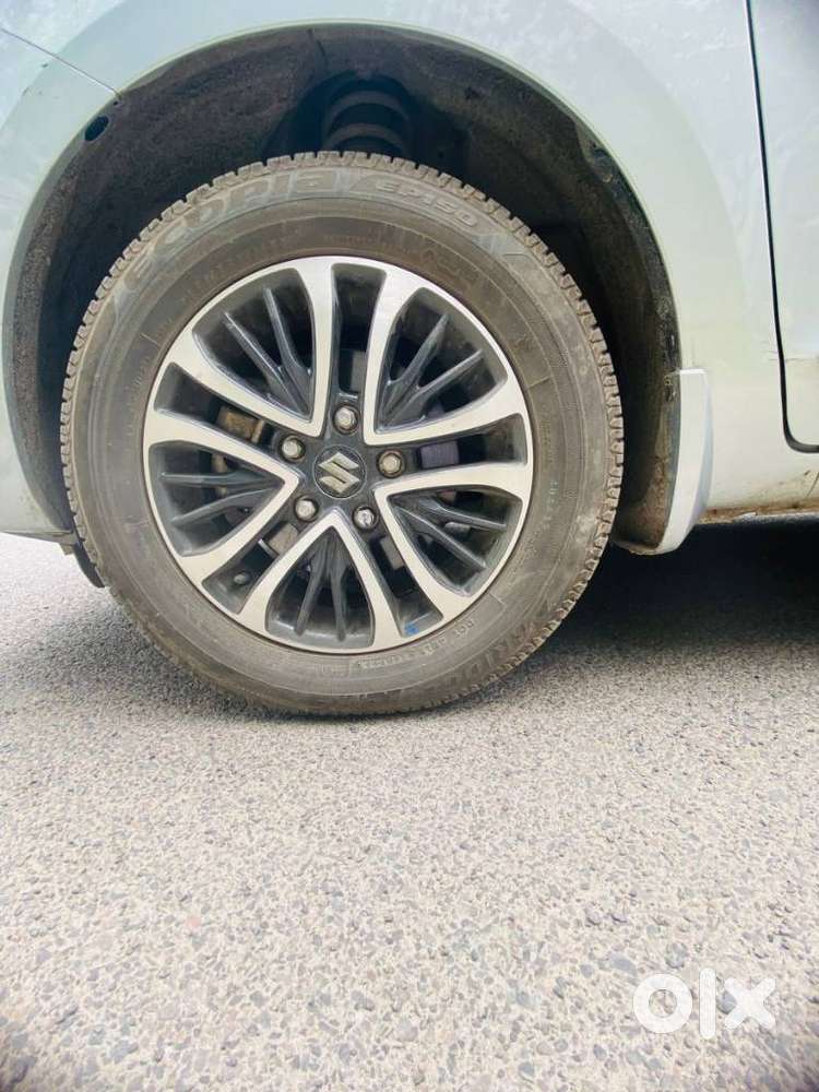 Maruti Suzuki Ertiga Zxi At, 2022, Petrol