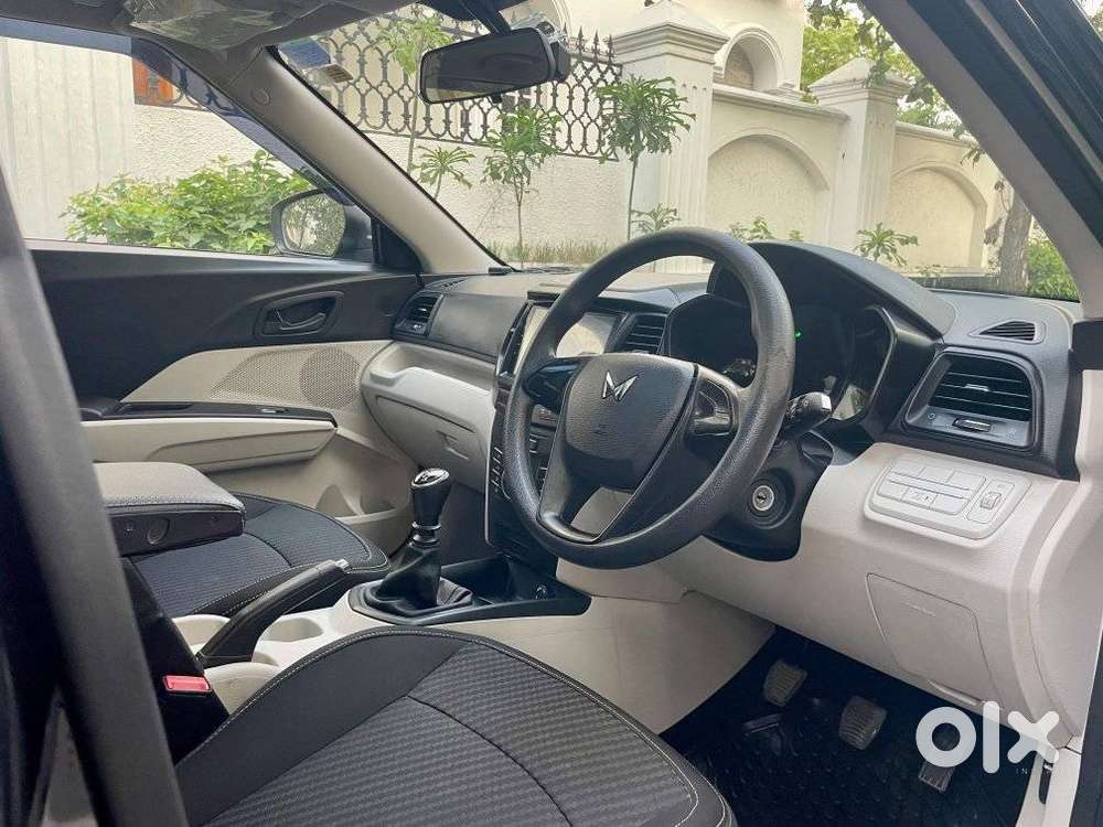 Mahindra Xuv300 W4, 2024, Petrol