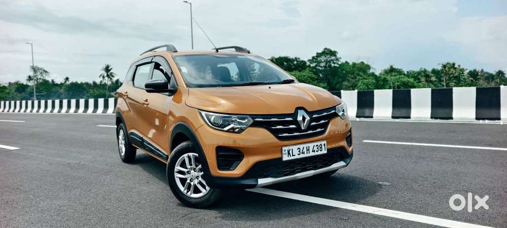 Renault Triber Rxt, 2022, Petrol
