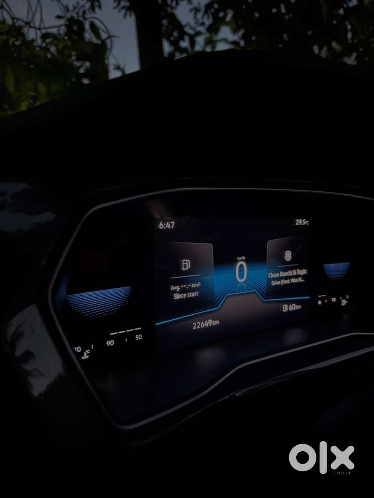 2023 Vw Taigun Topline 1.0 Tsi Mt  1st Owner  22k Km