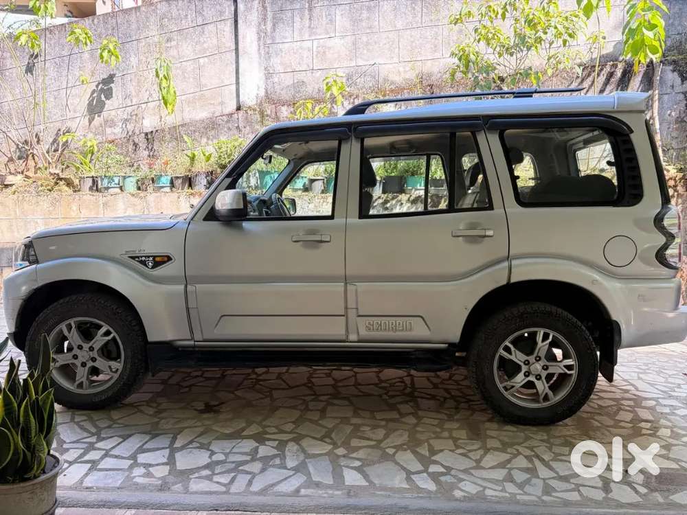 Mahindra Scorpio 2017 Diesel Manual