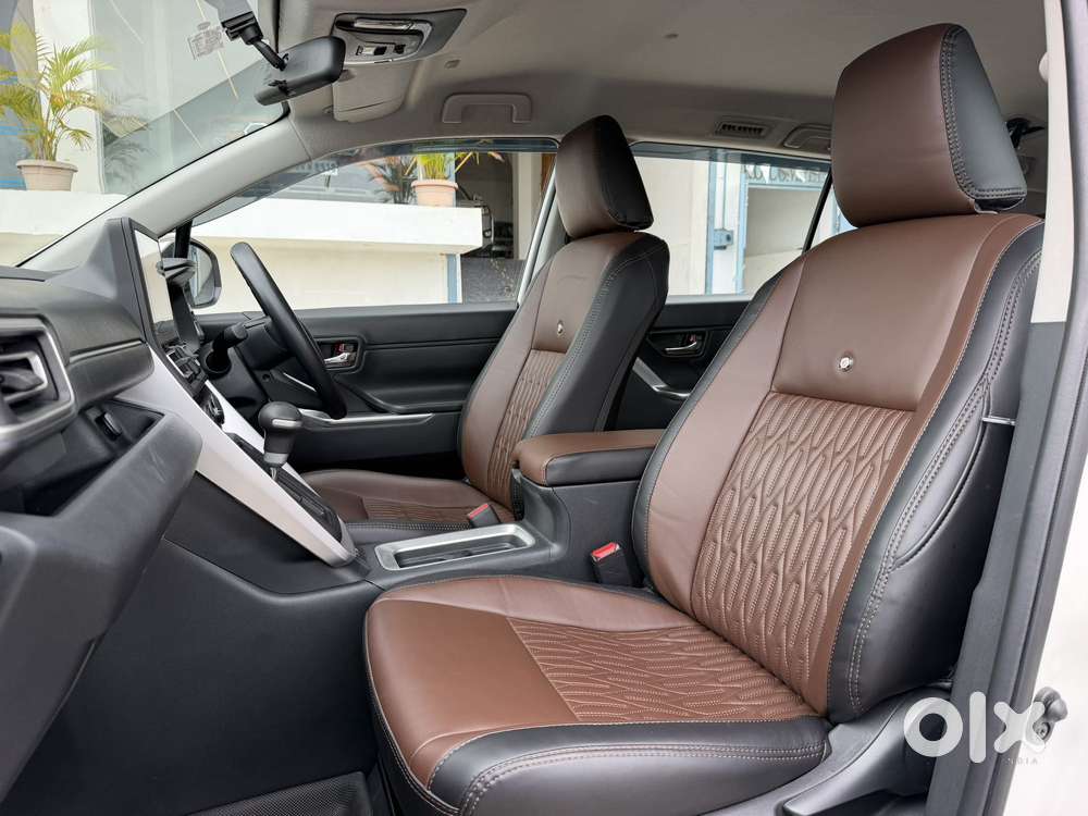 Toyota Innova Hycross 2.0 Gx 8 Str, 2024, Petrol