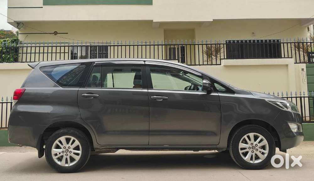 Toyota Innova Crysta 2.4 G Mt 7 Str, 2018, Diesel