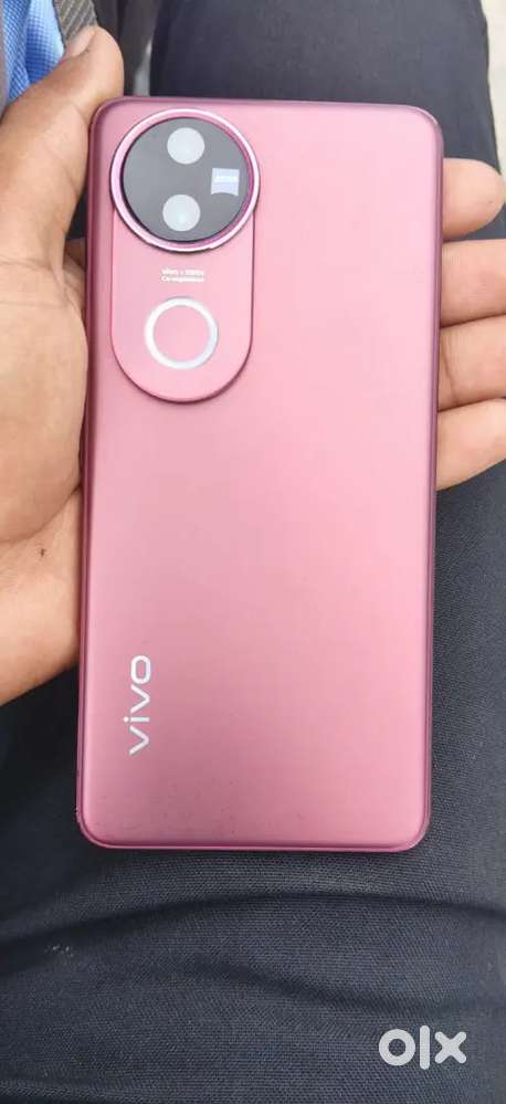 V50 8+8 256 storege good condition 1 year used phone