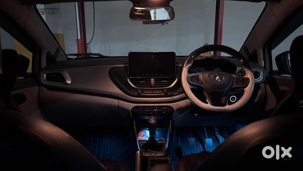 Tata Altroz 2020 Pure Grey Petrol Well Maintained