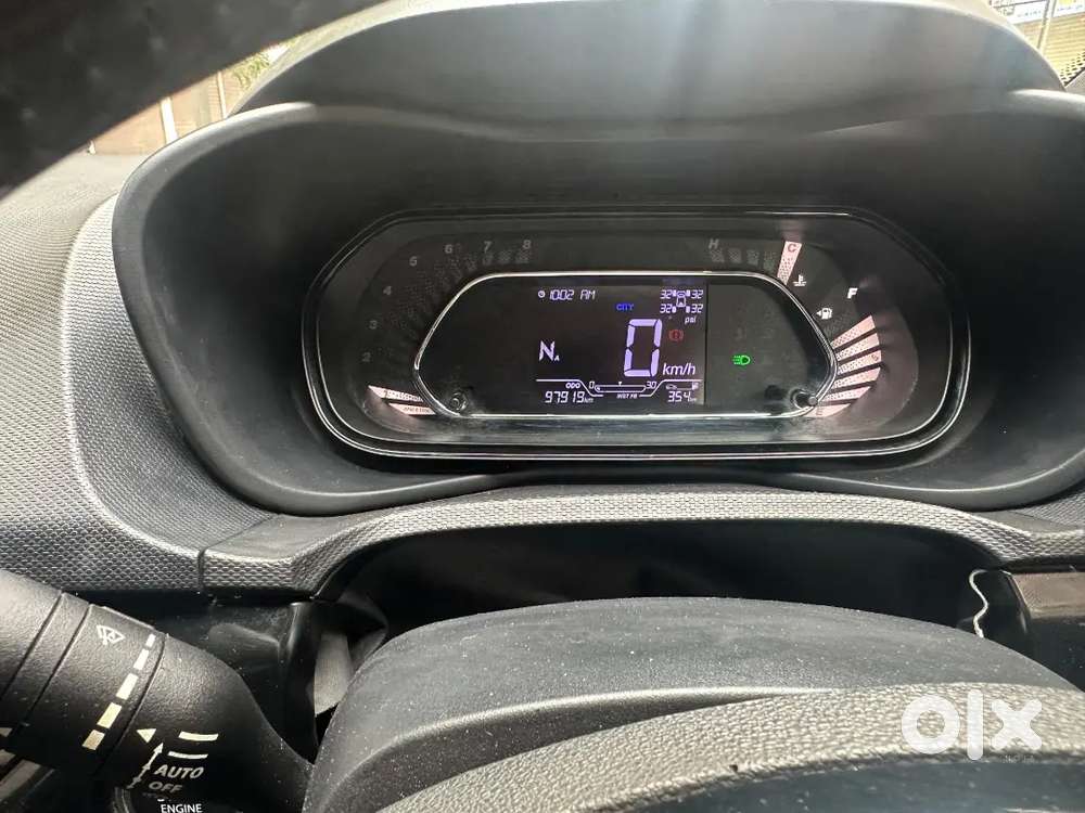 Tata Nexon Xza+ Premium Dark Edition  2023  Petrol  Automatic  Top