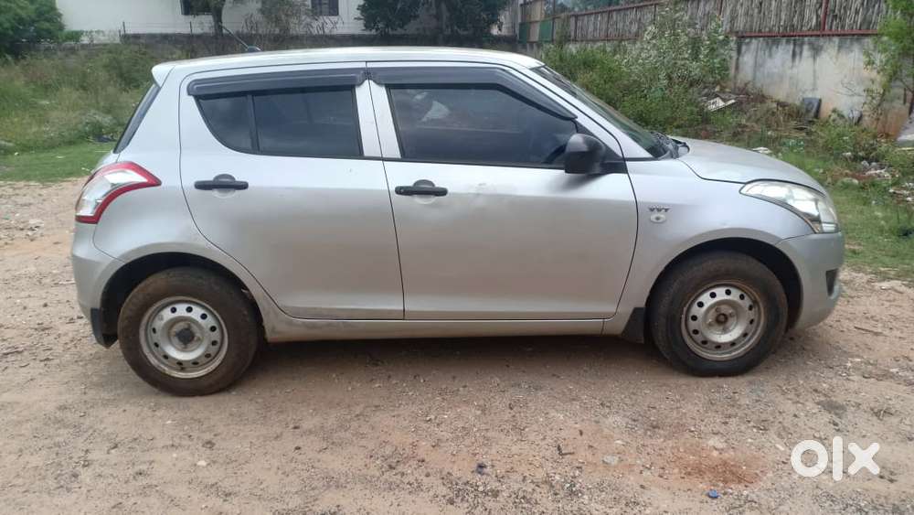 Maruti Suzuki Swift 1.2 Lxi (o), 2011, Petrol