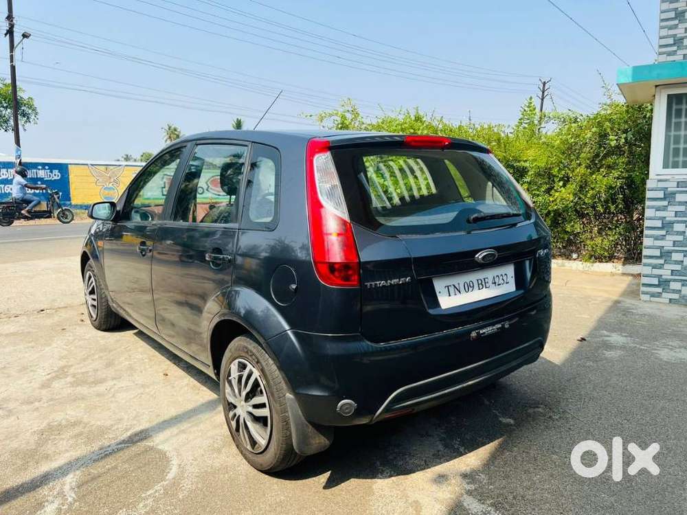 Ford Figo 2010-2012 Petrol Titanium, 2010, Lpg