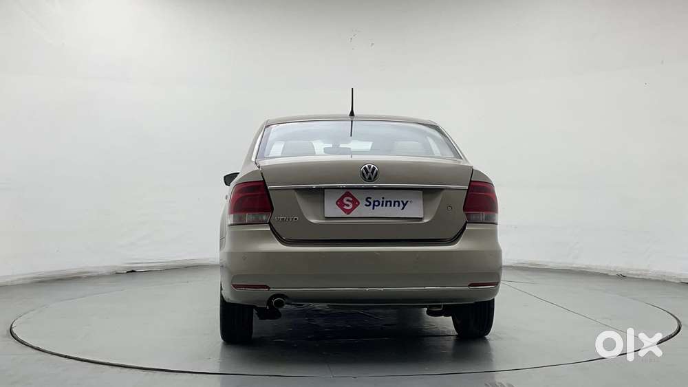Volkswagen Vento 1.6 Highline, 2016, Petrol