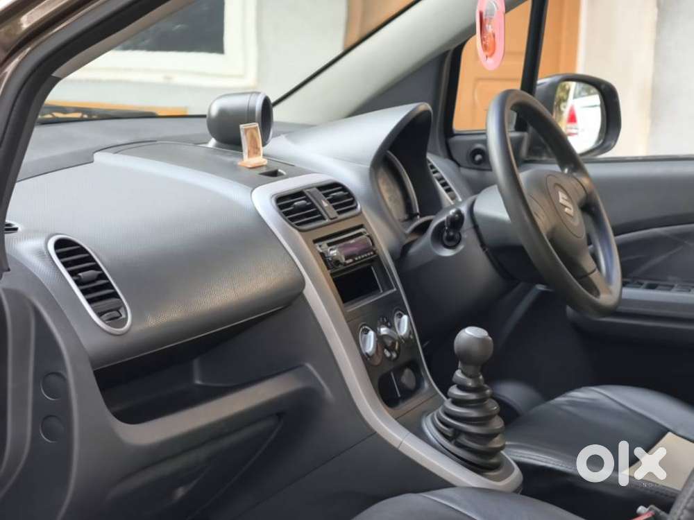 Maruti Suzuki Ritz Vxi, 2010, Petrol