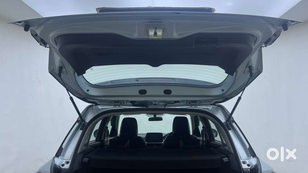 Maruti Suzuki Vitara Brezza 1.5 Zxi Plus Dual Tone, 2022, Petrol