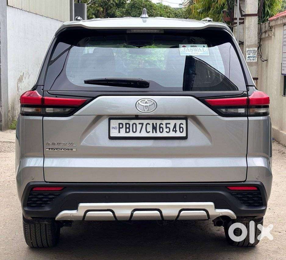 Toyota Innova Hycross, 2026, Petrol