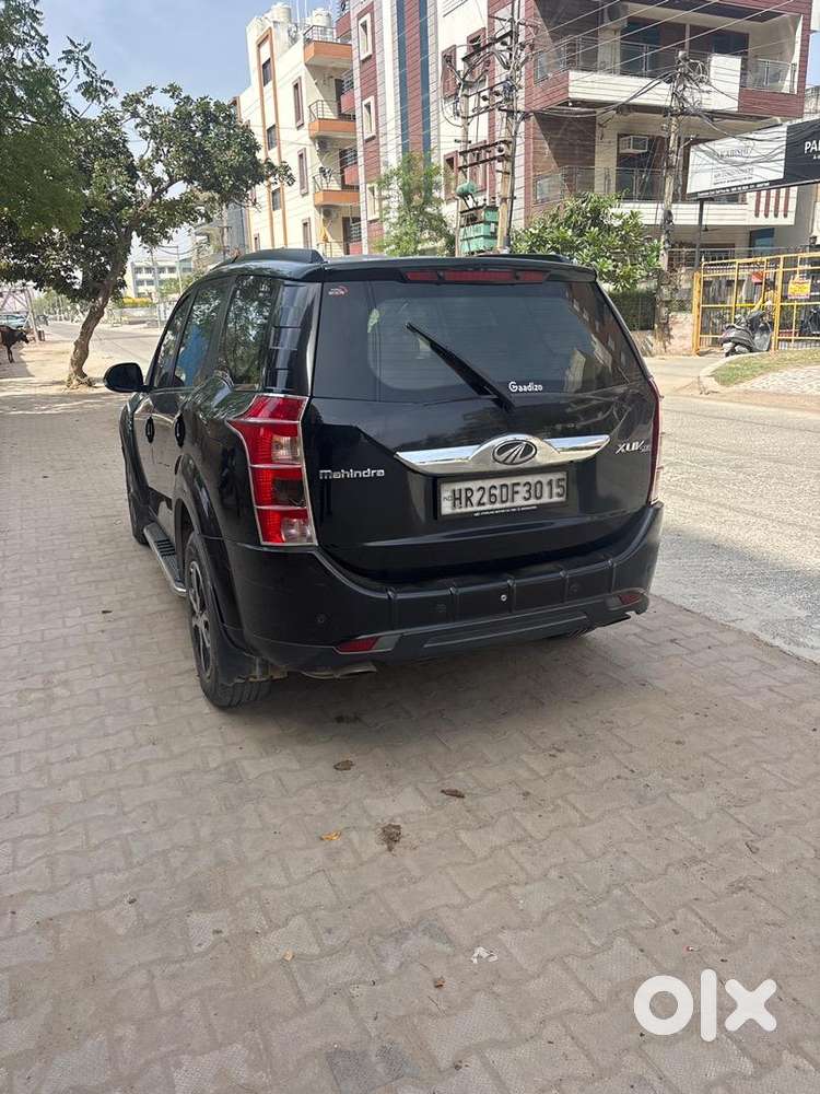 Mahindra Xuv500 2017 Diesel 68660 Km Driven
