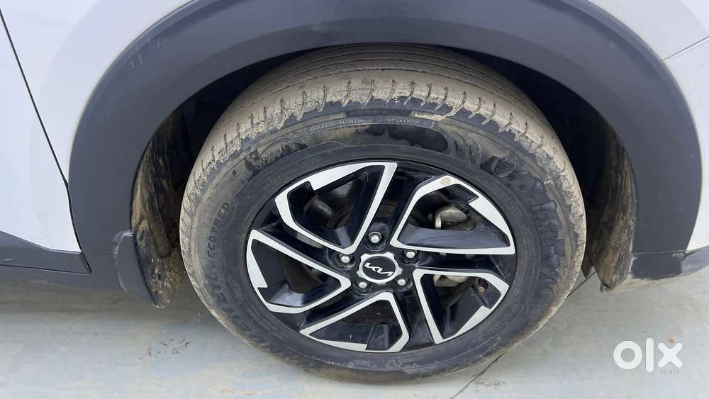Kia Carens 1.4 Luxury 7 Str, 2022, Petrol