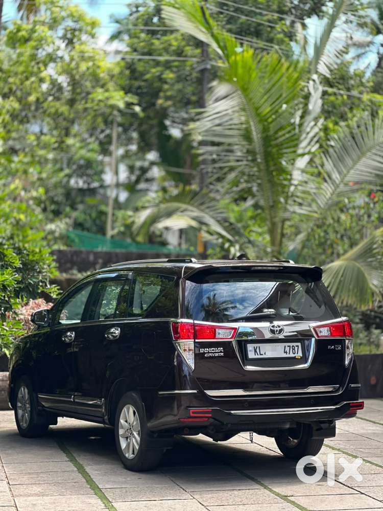 Toyota Innova Crysta 2.4 V, 2017, Diesel
