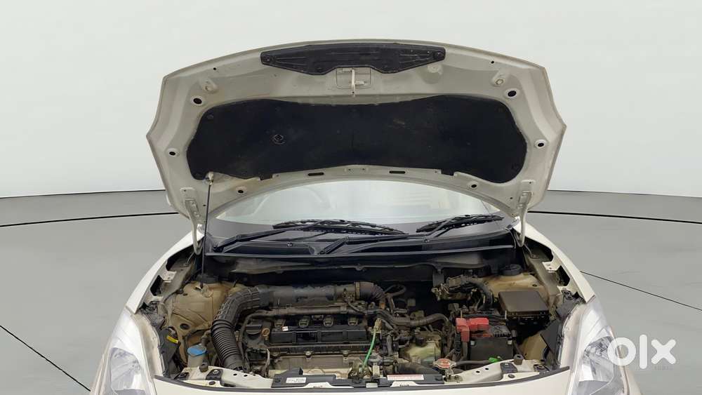 Maruti Suzuki Swift Dzire Amt Vxi, 2022, Petrol