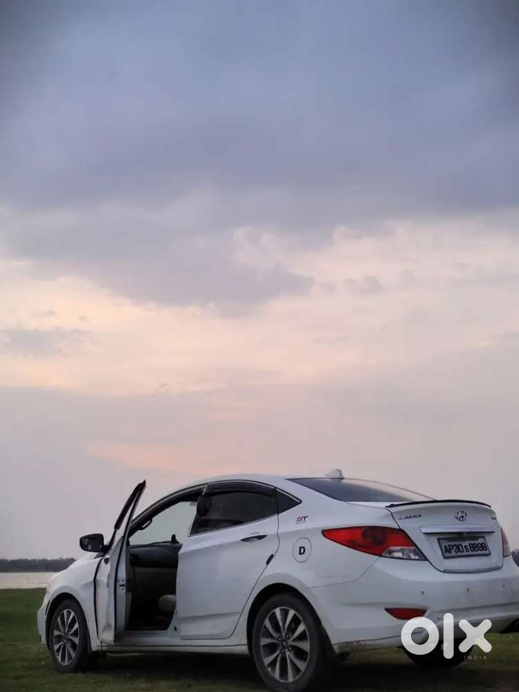 Hyundai Verna Diesel Manual 2014 Variant