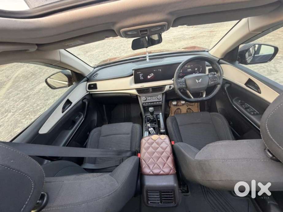 Mahindra Xuv700 2.2 Ax 5 Diesel Mt 7 Str, 2024, Diesel