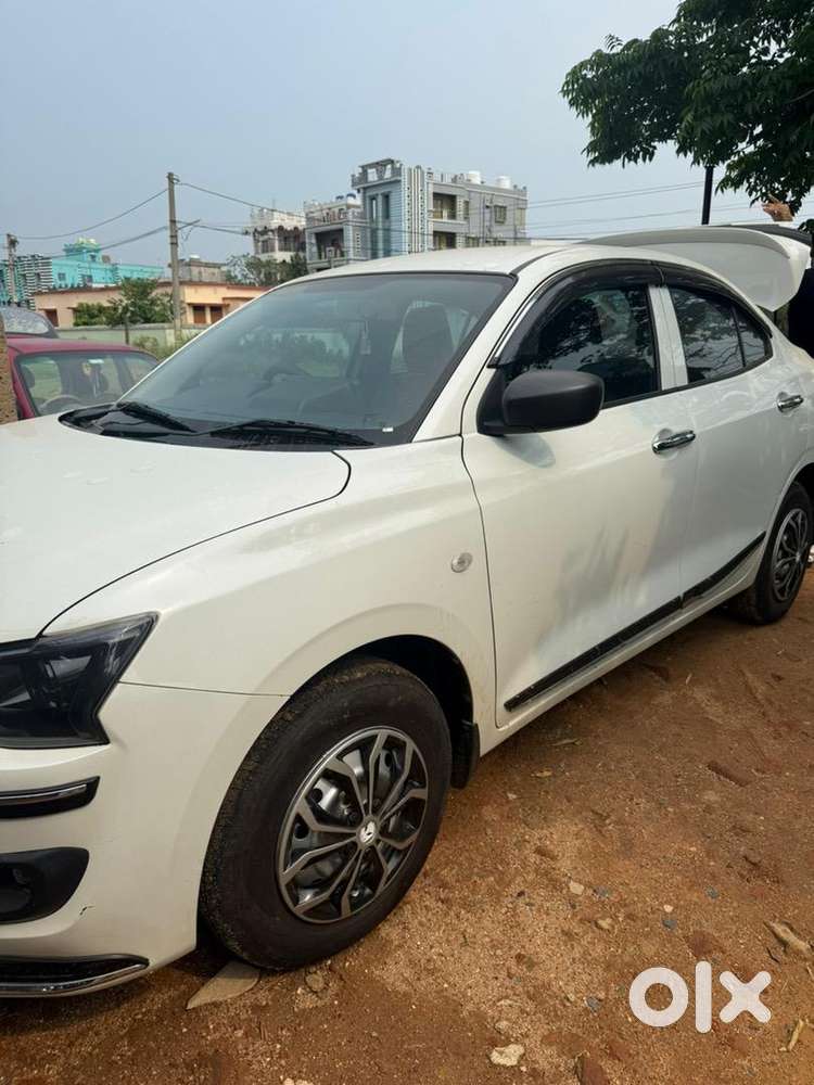 Maruti Suzuki Dzire Petrol 2025