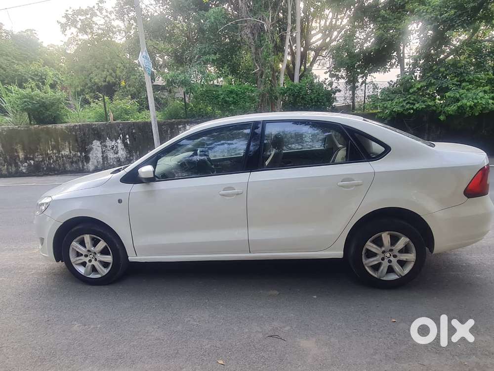 Skoda Rapid 1.5 Tdi Ambition Plus, 2014, Diesel