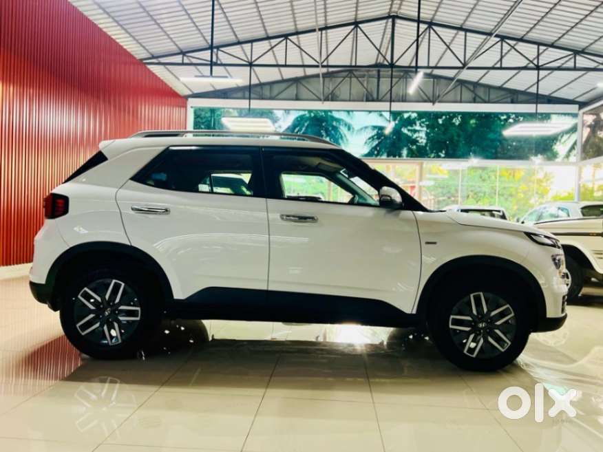 Hyundai Venue 1.0 S (o) Turbo Imt, 2022, Petrol