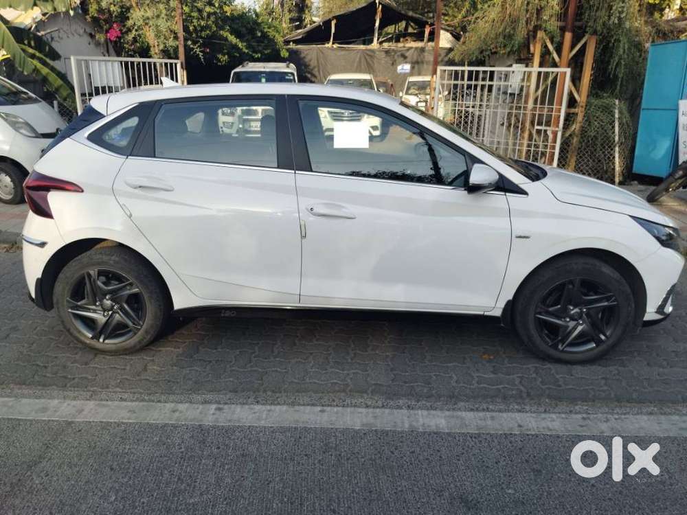 Hyundai I20 Sportz 1.2 Ivt, 2023, Petrol