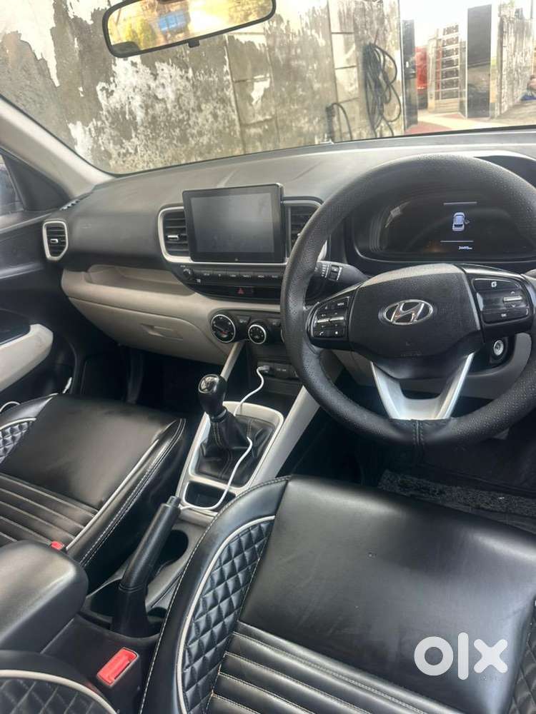 Hyundai Venue 2024 Petrol Good Condition