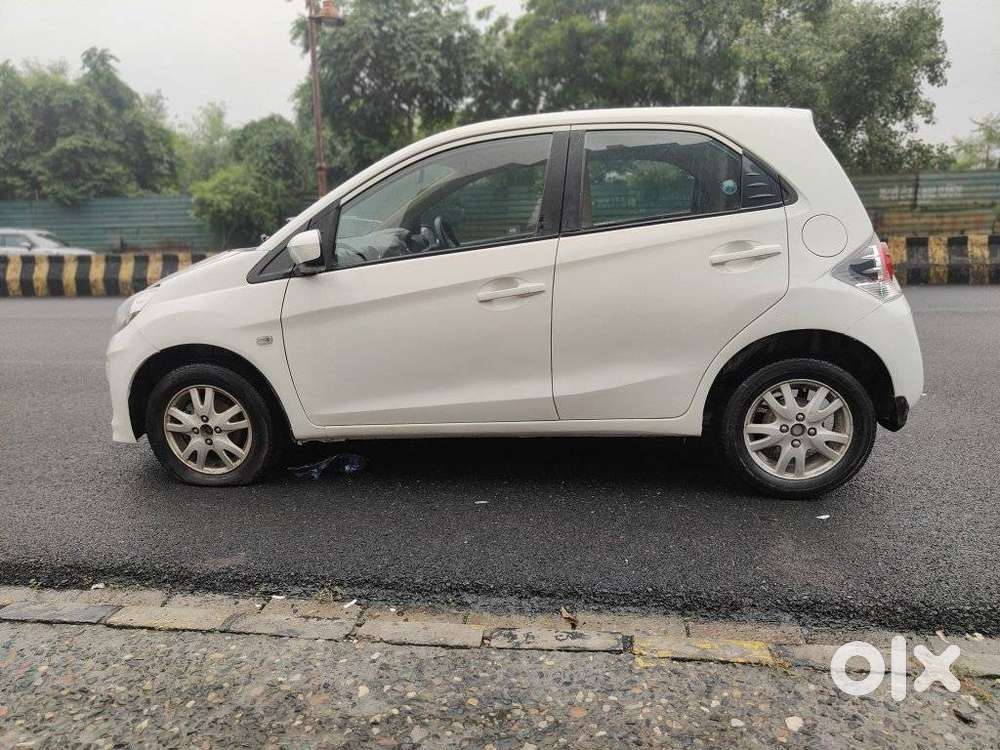 Honda Brio V Mt, 2014, Petrol