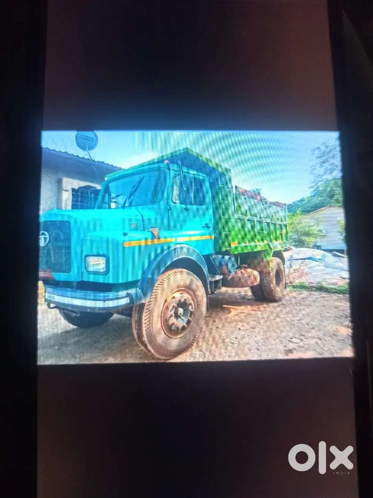 Tata Trucks , 2011  running pepar and running gadi all ok