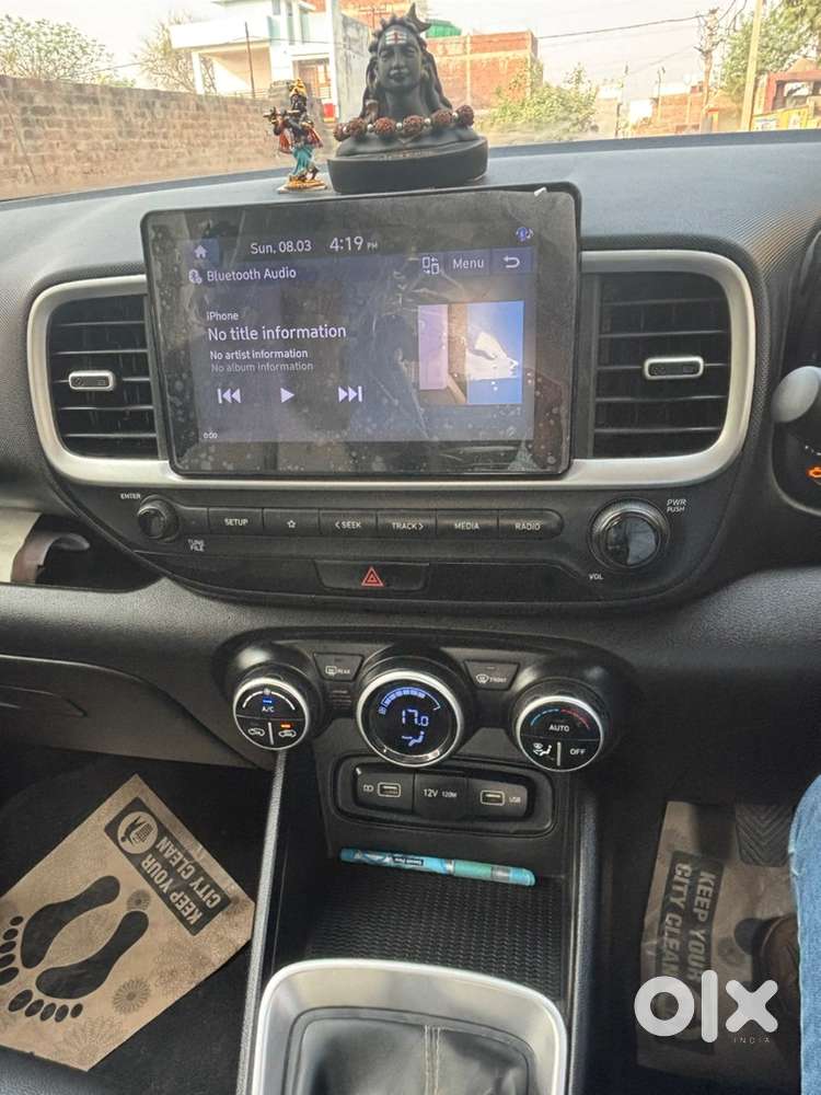 Hyundai Venue 2022 Petrol Well Maintained