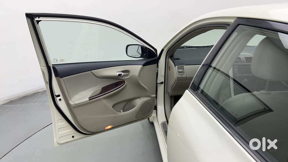 Toyota Corolla Altis 1.8 G, 2013, Petrol