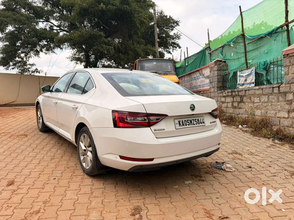 Skoda Superb 2019 Diesel Well Maintained
