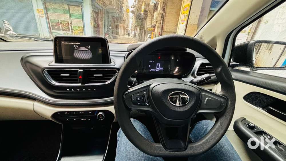 Tata Altroz 2024 Low Km