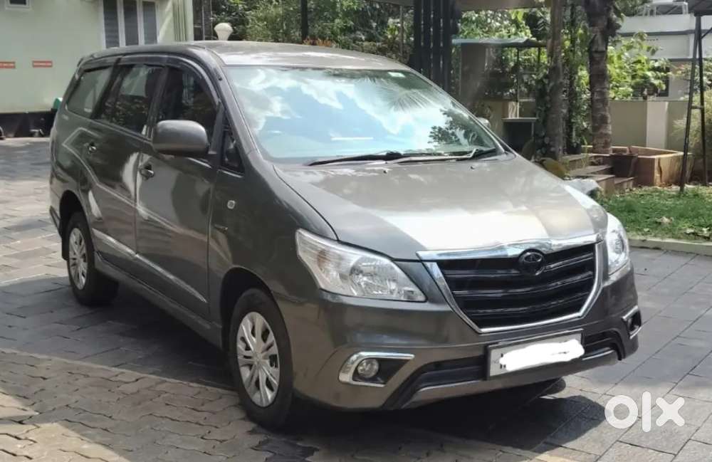 Toyota Innova 126000 Km Driven