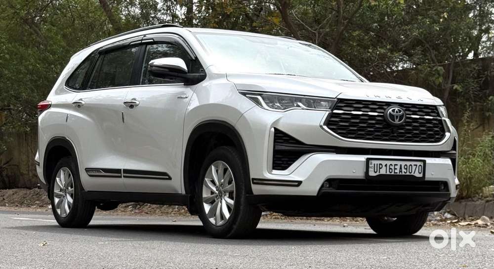 Toyota Innova Hycross 2.0 Vx (o) Hybrid 7 Str, 2024, Petrol