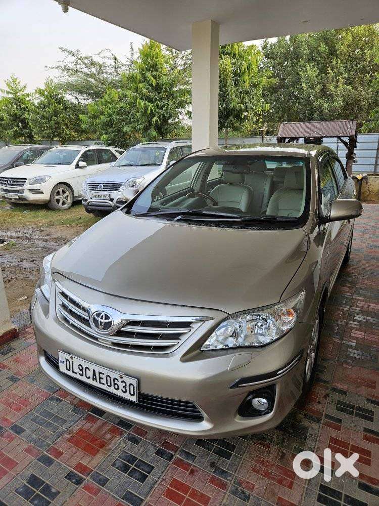 Toyota Corolla Altis [ ] 1.8 Vl At, 2012, Petrol
