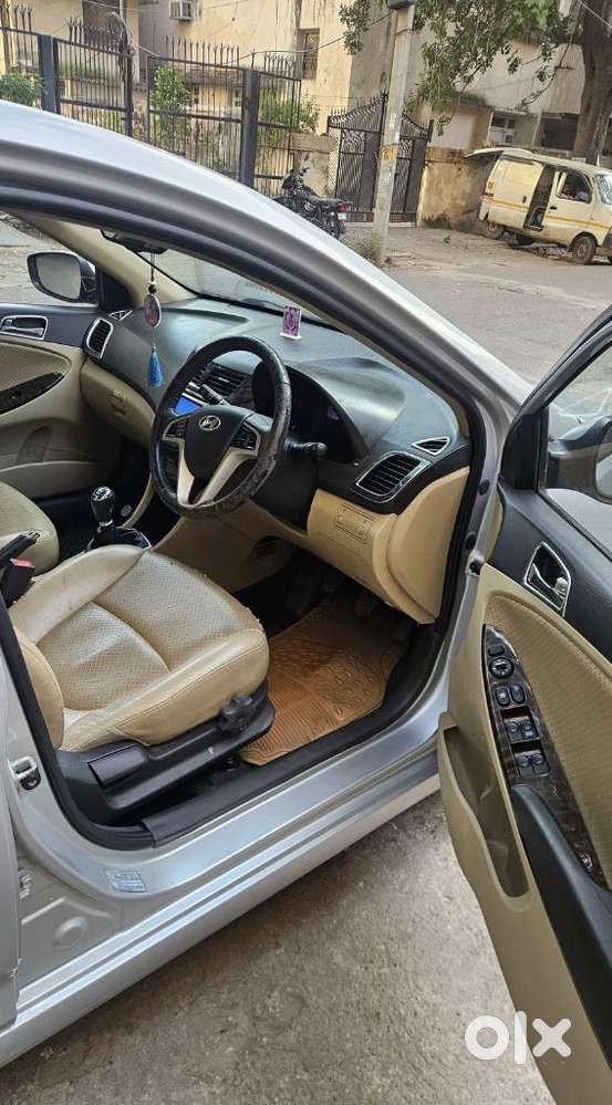Hyundai Verna Fluidic 1.6 Vtvt Sx Opt, 2012, Petrol