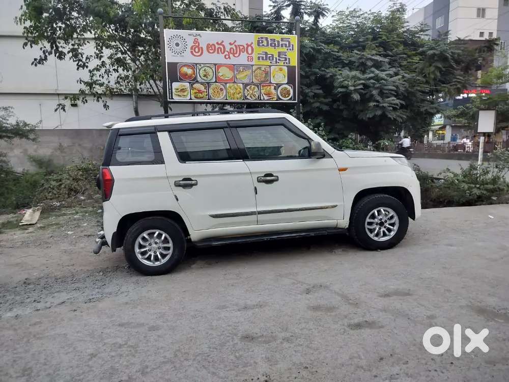 Mahindra Tuv 300 2017