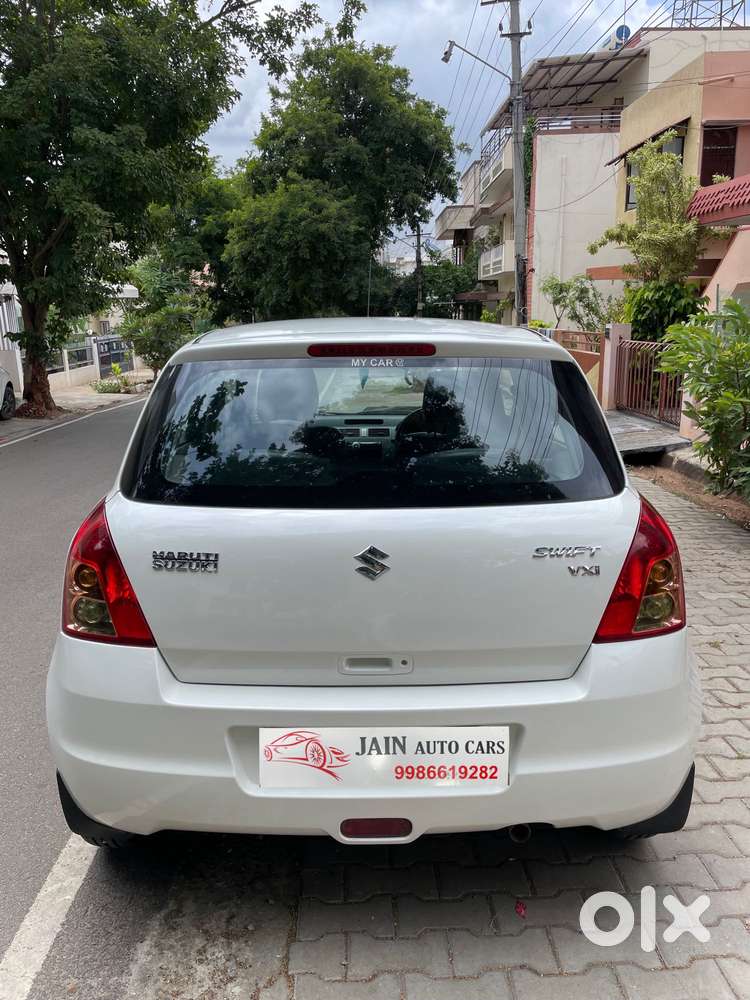 Maruti Suzuki Swift Vxi + Manual, 2010, Petrol
