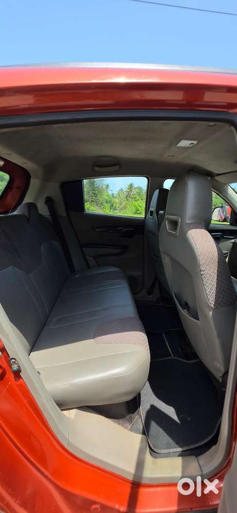 Mahindra Kuv 100 Mfalcon G80 K6, 2017, Petrol