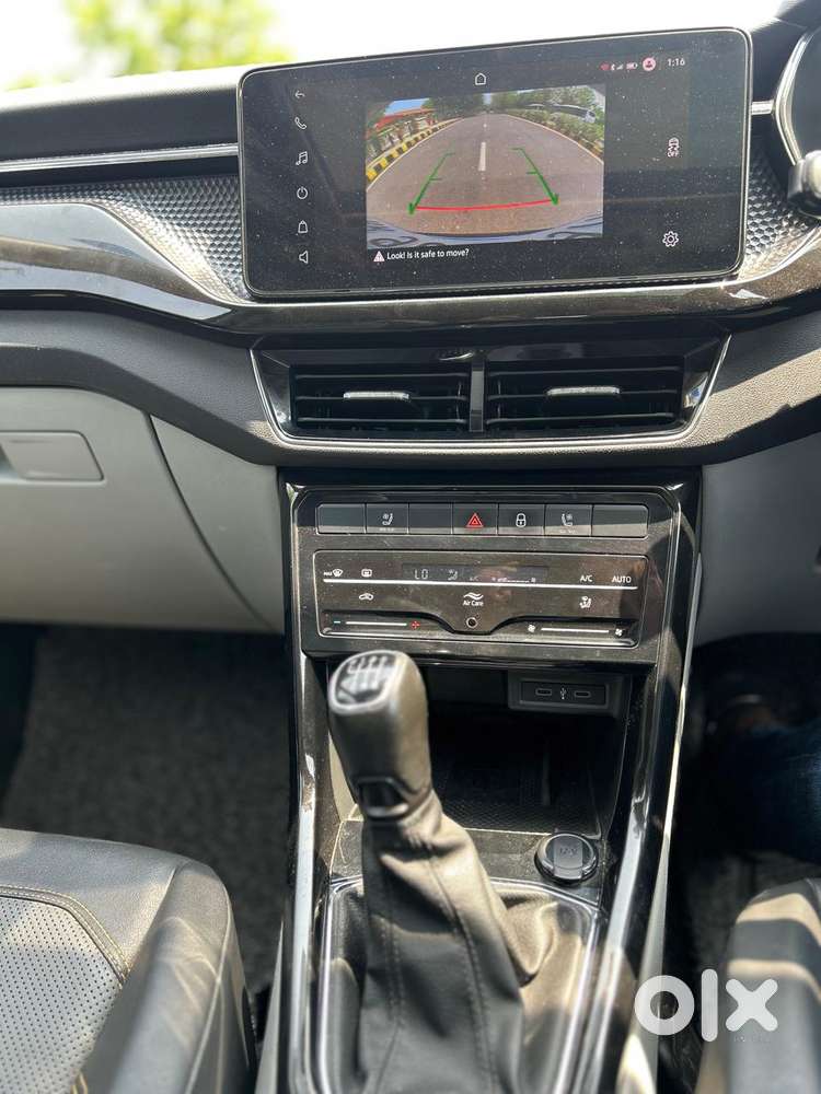 Skoda Kushaq 1.0 Tsi Style, 2022, Petrol