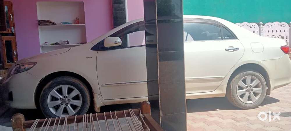 Toyota Corolla Altis 2011