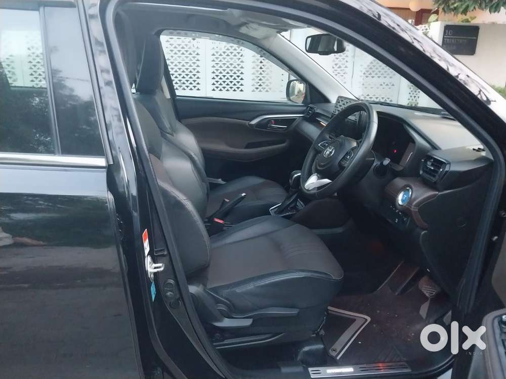 Toyota Urban Cruiser Hyryder 1.5 V Hybrid, 2023, Petrol