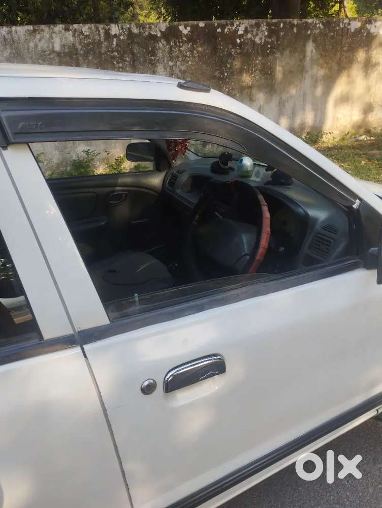 Car Okay Ekadam Kuchh Kami Nahin Hai