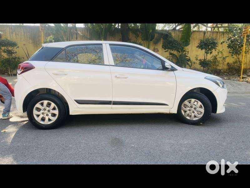 Hyundai I20 1.4 Sportz, 2016, Petrol