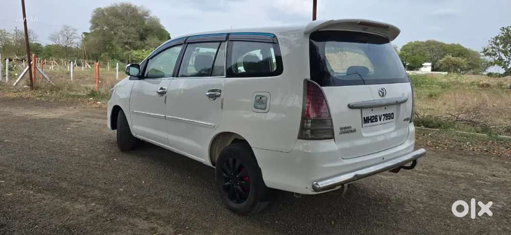 Toyota Innova Diesel 2011