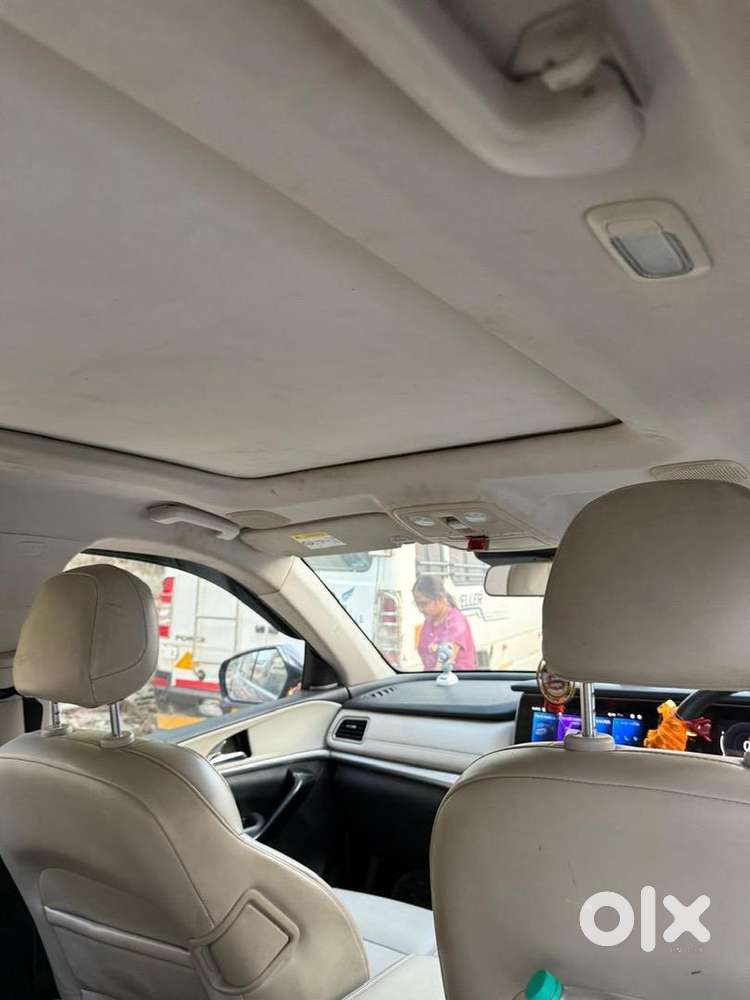 Mahindra Xuv700 2022 Diesel Well Maintained