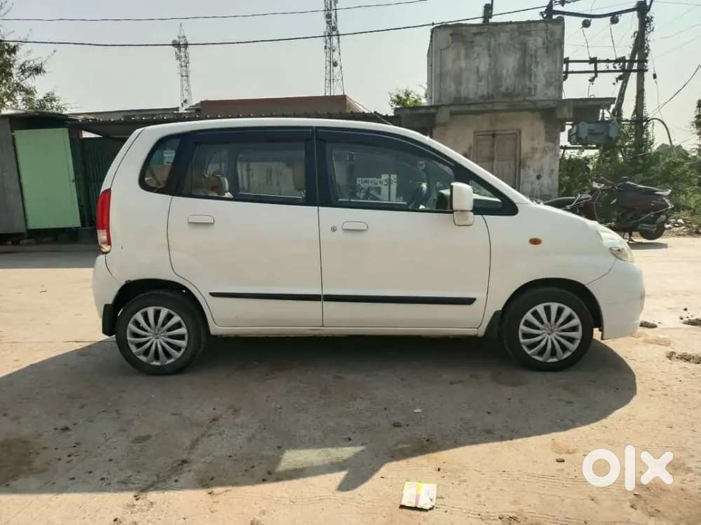 Maruti Suzuki Zen Estilo 2010