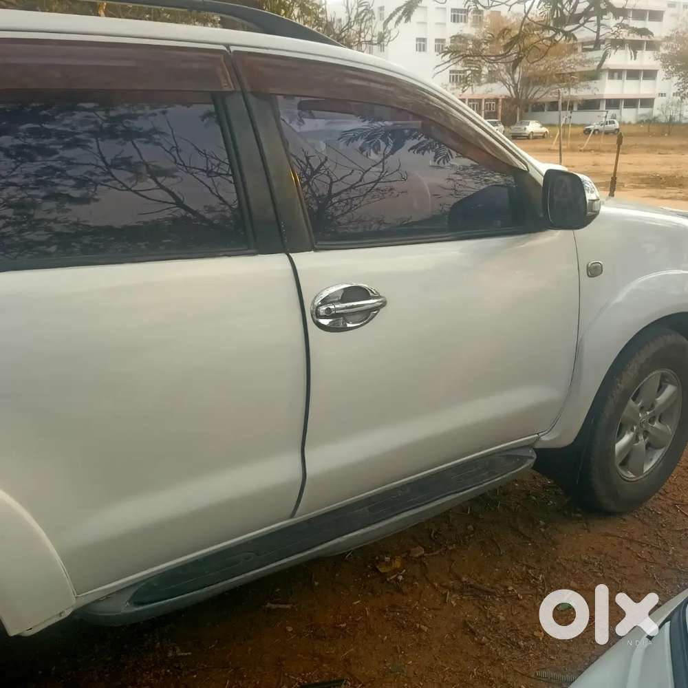 Toyota Fortuner Legender 2010